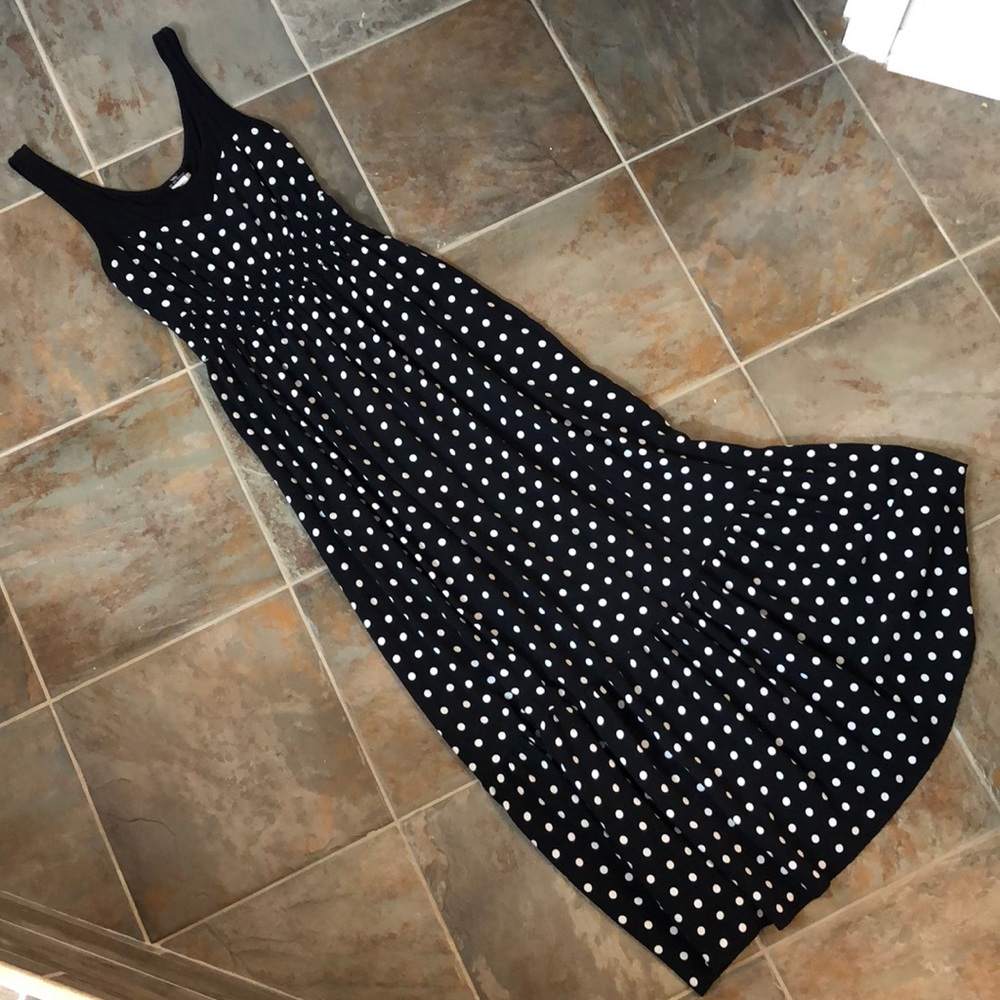 Beautiful maxi black/white polka dots sz M
